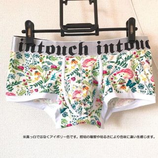 ボクサーパンツ 花柄と可愛いハリネズミのデザイン　アイボリー サイズ：ＸＬ(ボクサーパンツ)