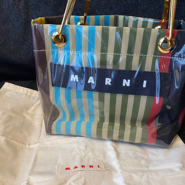 マルニ　ビニール　グロッシーグリップトートバッグ　MARNI