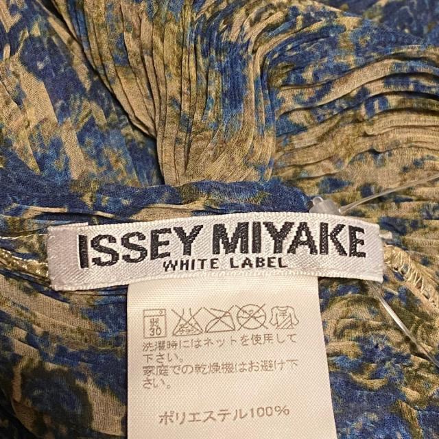 ISSEY MIYAKE(イッセイミヤケ)のイッセイミヤケ 長袖カットソー サイズ2 M レディースのトップス(カットソー(長袖/七分))の商品写真