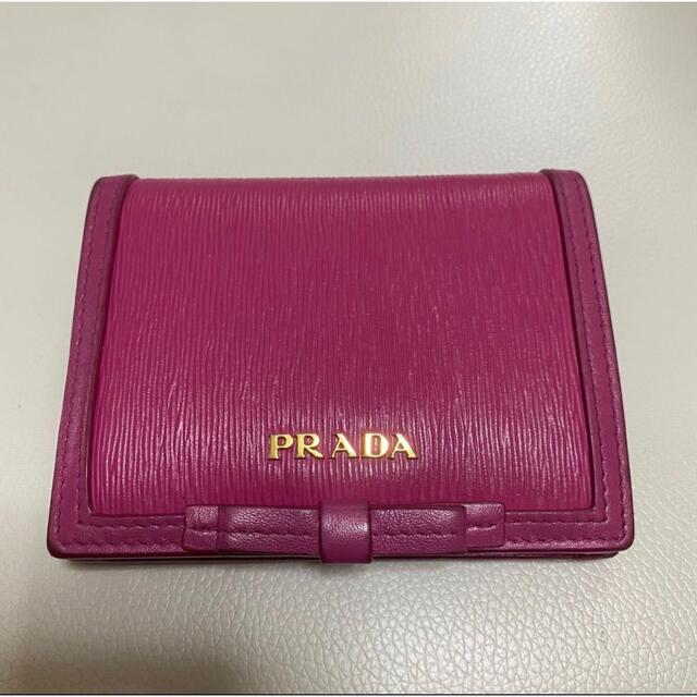 PRADA(プラダ)のPRADA プラダ　ミニ財布　ピンク レディースのファッション小物(財布)の商品写真