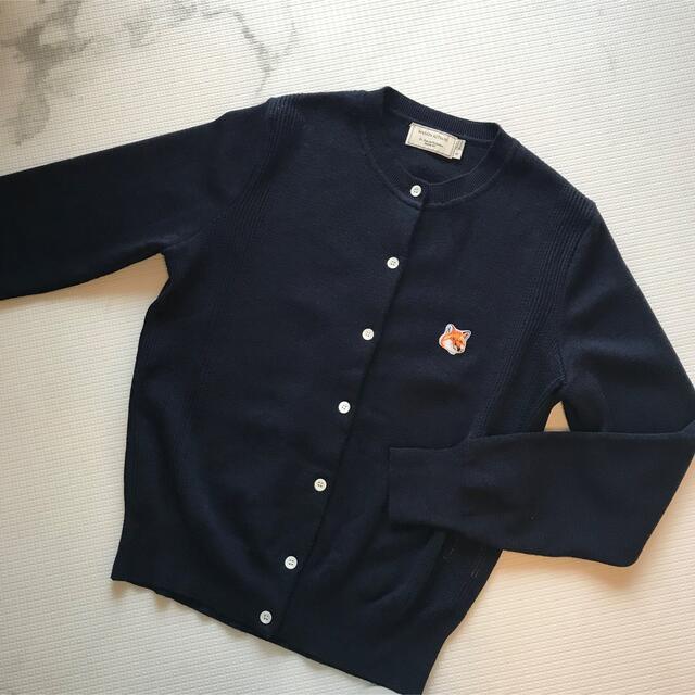 MAISON KITSUNE'(メゾンキツネ)のメゾンキツネ 🦊カーディガン　ダークネイビー レディースのトップス(カーディガン)の商品写真