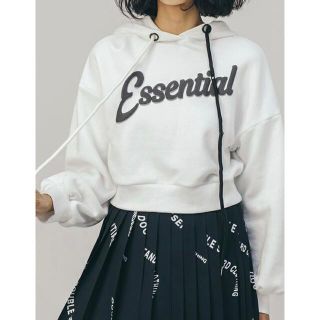 ダブルスタンダードクロージング(DOUBLE STANDARD CLOTHING)のダブスタ❣️希少割引❣️ ESSENTIAL 裏毛ショート丈パーカー(パーカー)