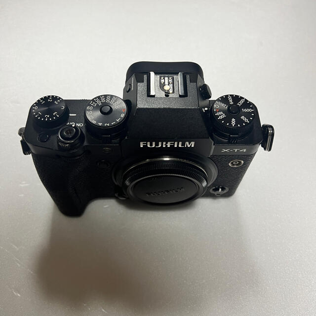 富士フイルム(フジフイルム)のFujifilm X-T4 スマホ/家電/カメラのカメラ(ミラーレス一眼)の商品写真