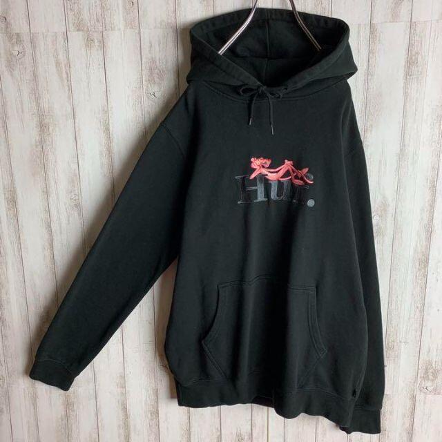 HUF - 【希少デザイン】ハフ☆センター刺繍 パーカー 入手困難 ピンク