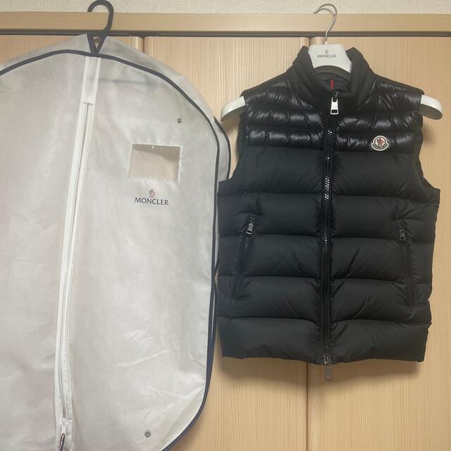 MONCLER(モンクレール)のMONCLER ダウンベスト dupres size 0 メンズのジャケット/アウター(ダウンベスト)の商品写真