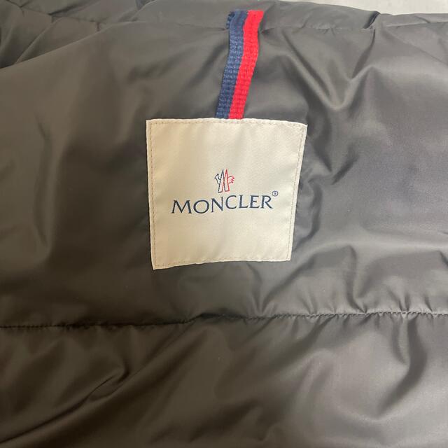 MONCLER(モンクレール)のMONCLER ダウンベスト dupres size 0 メンズのジャケット/アウター(ダウンベスト)の商品写真