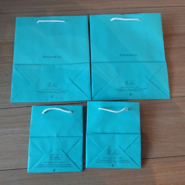 Tiffany & Co.(ティファニー)のTiffany　紙袋　ショップバッグ レディースのバッグ(ショップ袋)の商品写真