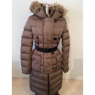 モンクレール(MONCLER)の美品中古モンクレール　ダウンコート　　　ベルト付き　チャコールブラウン　0サイズ(ダウンコート)