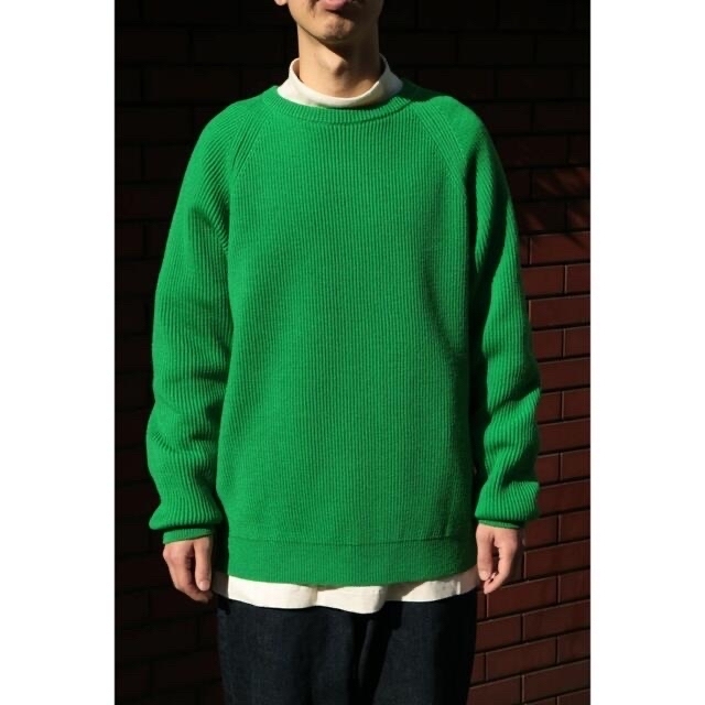 1LDK SELECT(ワンエルディーケーセレクト)のEVCON CREW NECK SWEATER[GREEN] メンズのトップス(ニット/セーター)の商品写真