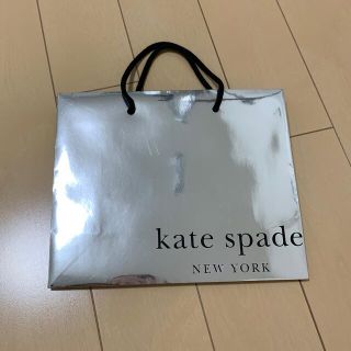 ケイトスペードニューヨーク(kate spade new york)のkate spade ショップバッグ　紙袋　シルバー(ショップ袋)