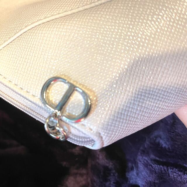 Dior(ディオール)のディオール　ポーチ　化粧　ライトグレー レディースのファッション小物(ポーチ)の商品写真