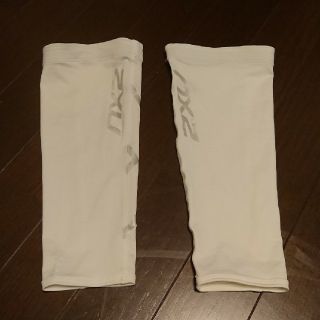 ツータイムズユー(2XU)の【再値下げ】2XUコンプレッションカーフガード（L）コンプレッションウエア（M）(トレーニング用品)