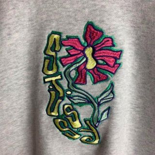 STUSSY - 【希少デザイン】ステューシー☆センター刺繍 パーカー 入手