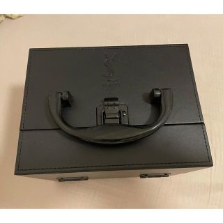 Yves Saint Laurent Beaute(メイクボックス)のフリマアイテム一覧 Yves Saint Laurent Beaute(メイクボックス)のフリマアイテム一覧