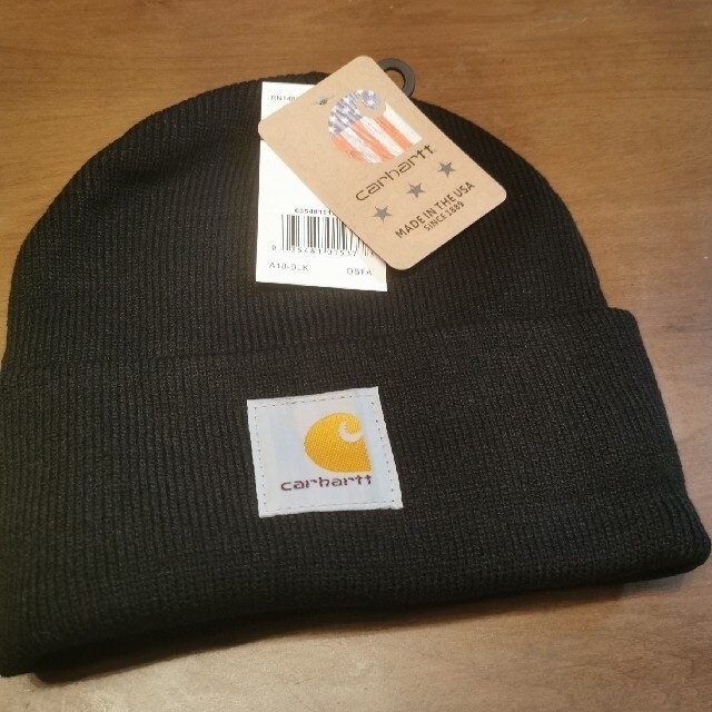 carhartt(カーハート)のcarhartt カーハート ニット帽 新品 ブラック レディースの帽子(ニット帽/ビーニー)の商品写真