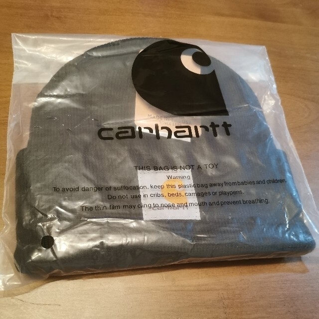 carhartt(カーハート)のcarhartt カーハート ニット帽 新品 ブラック レディースの帽子(ニット帽/ビーニー)の商品写真