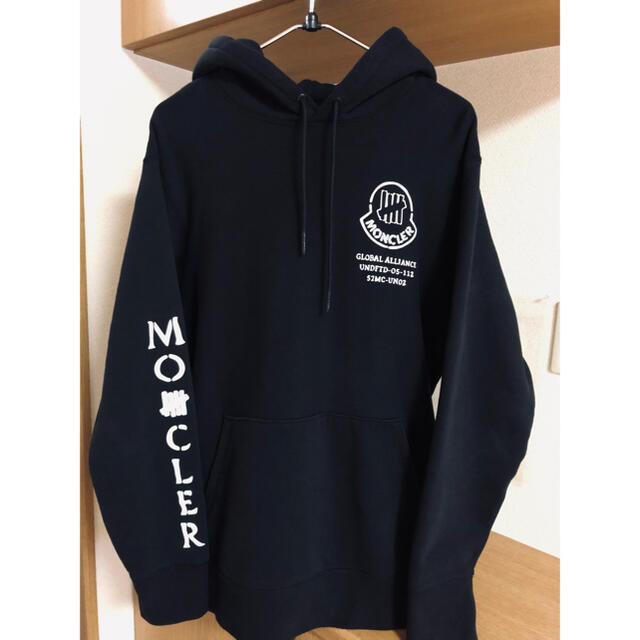 MONCLER(モンクレール)のモンクレールパーカー　りん様専用 メンズのトップス(パーカー)の商品写真