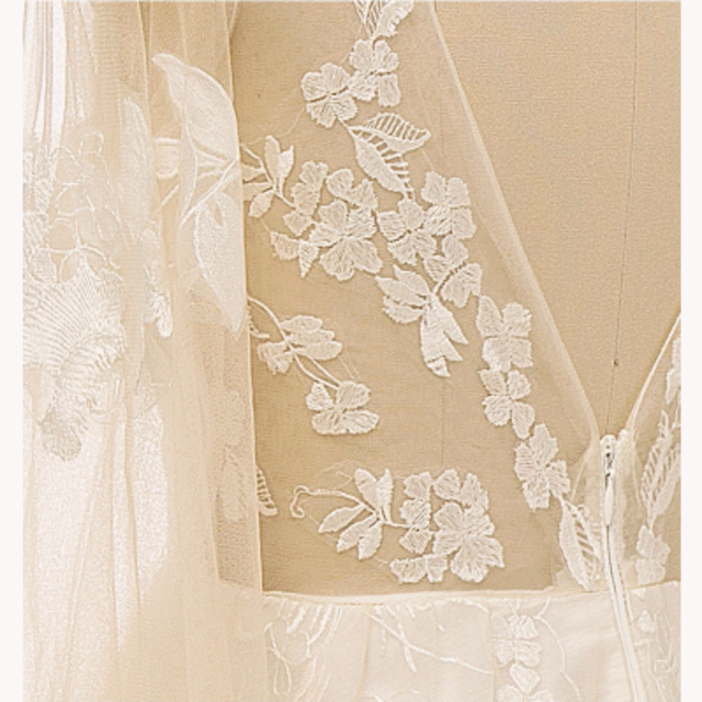 Vネックドレス 総レース ウエディングドレス ホワイト 高級刺繍