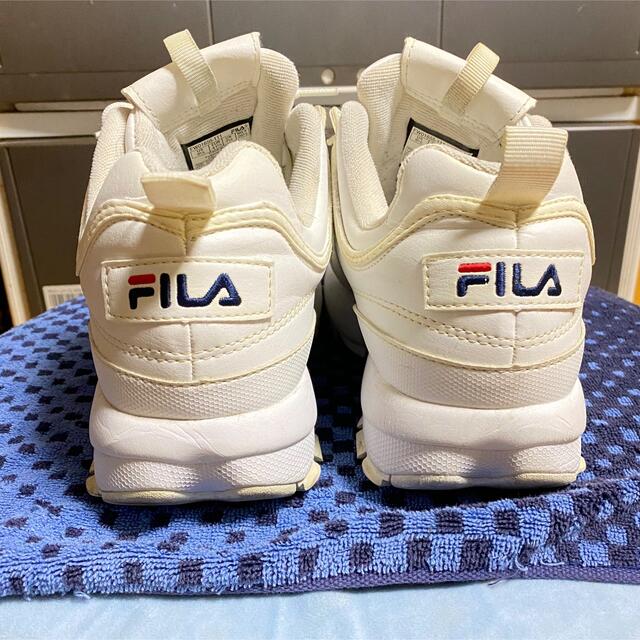 FILA(フィラ)のショータさん専用FILA ディスラプター　グアム購入 メンズの靴/シューズ(スニーカー)の商品写真