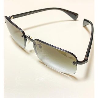 プラダ(PRADA)の美品⭐︎PRADAサングラス　SPR 61N-A 1BO-9T1(サングラス/メガネ)