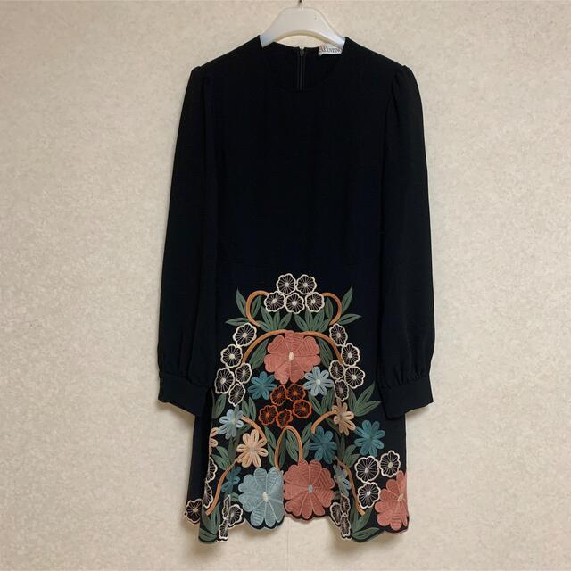 21超人気 レッドヴァレンティノ ワンピース 刺繍 Red Valentino 21福袋 Gecommunity On Arena Ne Jp