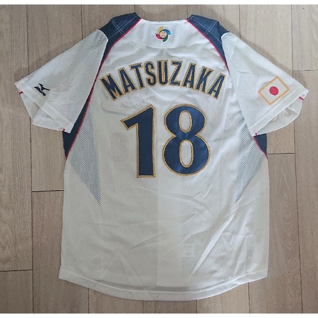 MIZUNO(ミズノ)の【レア 美品】2009 WBC 松阪 ホーム ユニフォーム ミズノ M-L スポーツ/アウトドアの野球(応援グッズ)の商品写真