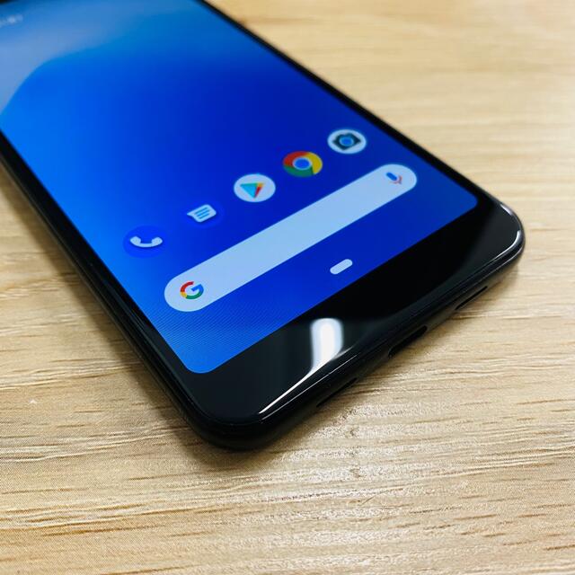 Google(グーグル)のGoogle Pixel 3a SimフリーJust Black 245 スマホ/家電/カメラのスマートフォン/携帯電話(スマートフォン本体)の商品写真