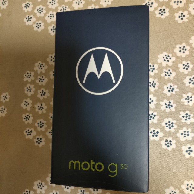 最新のデザイン Motorola - SIMフリー  g30 moto 値下げ！新品・未開封★Motorola スマートフォン本体