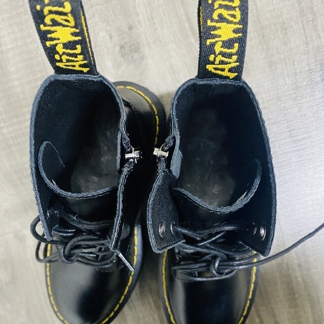 Dr.Martens by 智子's shop|ドクターマーチンならラクマ - 限定!
ドクターマーチンJADONダブルソール8ホールUK4インサイドジップ厚底の通販 正規品即納