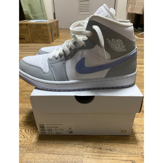 NIKE(ナイキ)のNike WMNS Air Jordan1 Mid Wolf Grey 27cm メンズの靴/シューズ(スニーカー)の商品写真