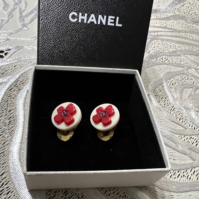 CHANEL(シャネル)のCHANEL シャネル　イヤリング　レア　 レディースのアクセサリー(イヤリング)の商品写真