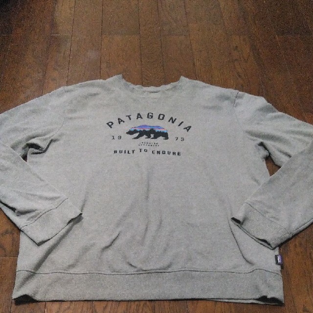 patagonia L グレー 熊の通販 by sts9 shop｜パタゴニアならラクマ - patagonia パタゴニア スウェット 大人気特価