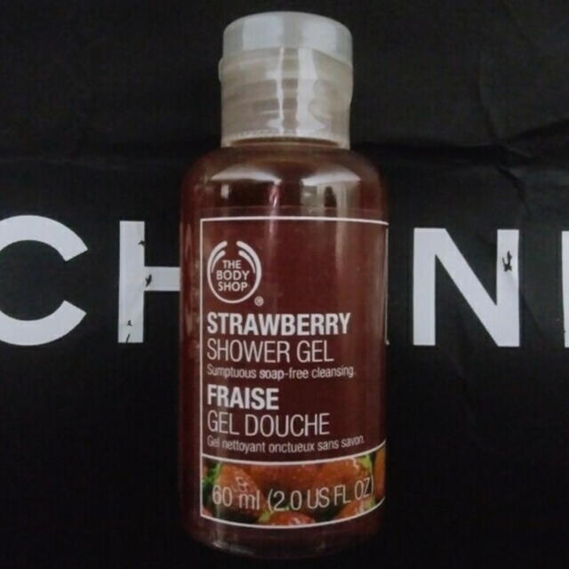 THE BODY SHOP(ザボディショップ)のＴＨＥＢＯＤＹＳＨＯＰＳＴＲＡＷＢＥＲＲＹＳＨＯＷＥＲＦＲＡＩＳＥＧＥＬ６０ｍｌ コスメ/美容のボディケア(ボディソープ/石鹸)の商品写真