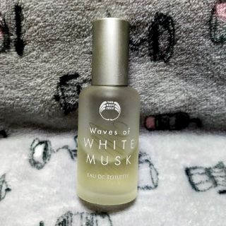 ザボディショップ(THE BODY SHOP)の☆Waves of WHITE MUSK EDT 30ml　残5割☆(香水(女性用))