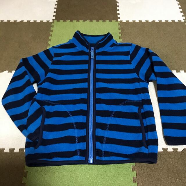 UNIQLO(ユニクロ)のユニクロフリース　130 キッズ/ベビー/マタニティのキッズ服男の子用(90cm~)(ジャケット/上着)の商品写真