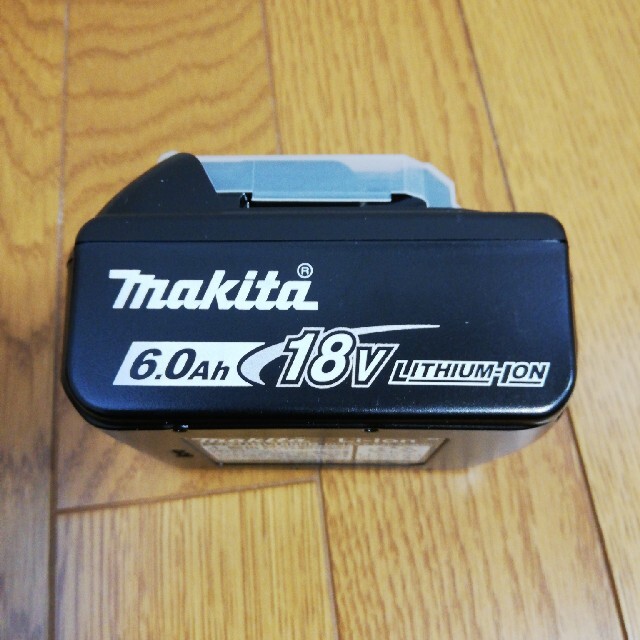 Makita(マキタ)の新品・未使用　マキタ純正 18V 6.0Ahバッテリー スポーツ/アウトドアの自転車(工具/メンテナンス)の商品写真