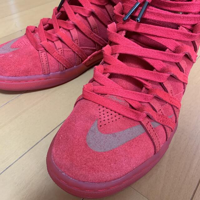 NIKE 赤　スニーカー