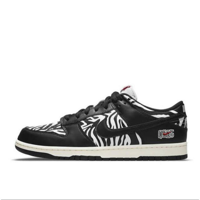 NIKE(ナイキ)のQUARTERSNACKS NIKE SB DUNK LOW ZEBRA メンズの靴/シューズ(スニーカー)の商品写真