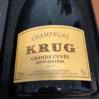 高級シャンパン クリュッグ （krug）グランド キュベ 750ml(シャンパン/スパークリングワイン)