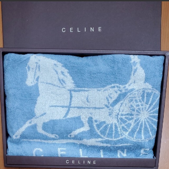 celine - CELINE バスタオル 馬車柄 水色の通販 by らくみ's shop ...