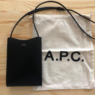 アーペーセー(A.P.C)のA.P.C. ショルダーバッグ　ブラック(ショルダーバッグ)