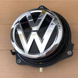 フォルクスワーゲン(Volkswagen)のゴルフ7 テールゲートオープナー　カメラ無し　リアエンブレム(車種別パーツ)