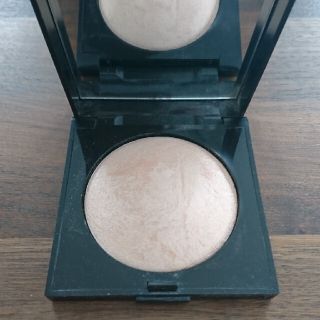 ローラメルシエ(laura mercier)の【あかり様専用】ローラメルシエ マットラディアンス ベイクドパウダー(フェイスパウダー)