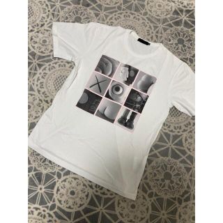 メディコムトイ(MEDICOM TOY)のオリジナルフェイク　グラフィックTシャツ　ベアブリック　カウズ(Tシャツ/カットソー(半袖/袖なし))