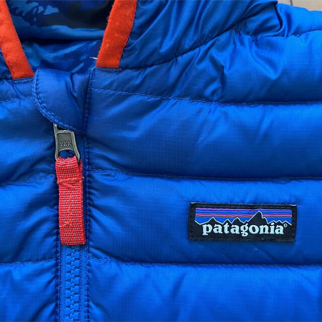 patagonia(パタゴニア)のパタゴニア キッズ リバーシブル ダウン ジャケット アウター 5T キッズ/ベビー/マタニティのキッズ服男の子用(90cm~)(ジャケット/上着)の商品写真