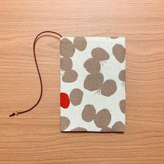 【 文庫本 】ブックカバー   ハンドメイド ちょうちょ(ブックカバー)