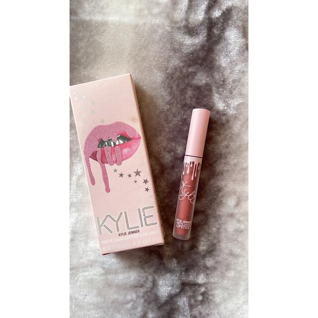 Kylie Cosmetics(カイリーコスメティックス)のKylie cosmetics birthday collections リップ コスメ/美容のベースメイク/化粧品(リップグロス)の商品写真