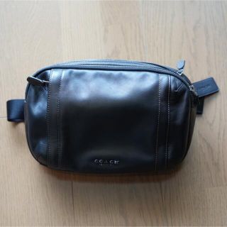 コーチ(COACH)のcoach レザーボディーバッグ(ボディーバッグ)