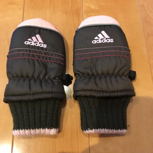 adidas(アディダス)の専用です。【美品】アディダス スノー手袋　女の子用 3〜4歳 キッズ/ベビー/マタニティのこども用ファッション小物(手袋)の商品写真