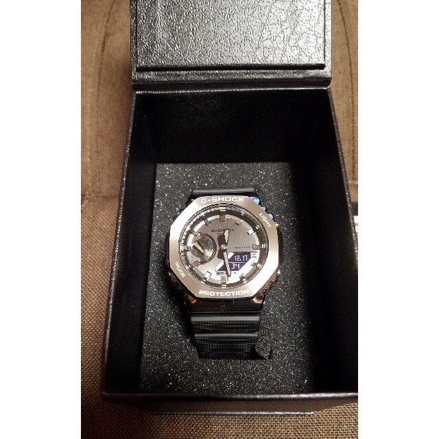 G-SHOCK(ジーショック)のCASIO カシオ　G-SHOCK ジーショック　GM-2100-1AJF メンズの時計(腕時計(デジタル))の商品写真